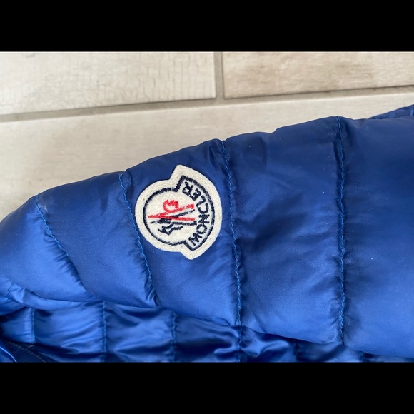 Moncler Lightweight Jacket - Picture 8 of 10